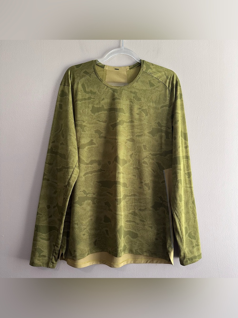 Lululemon Fast And Free Green Camo Longsleeve Gym Workout Shirt Mens Large